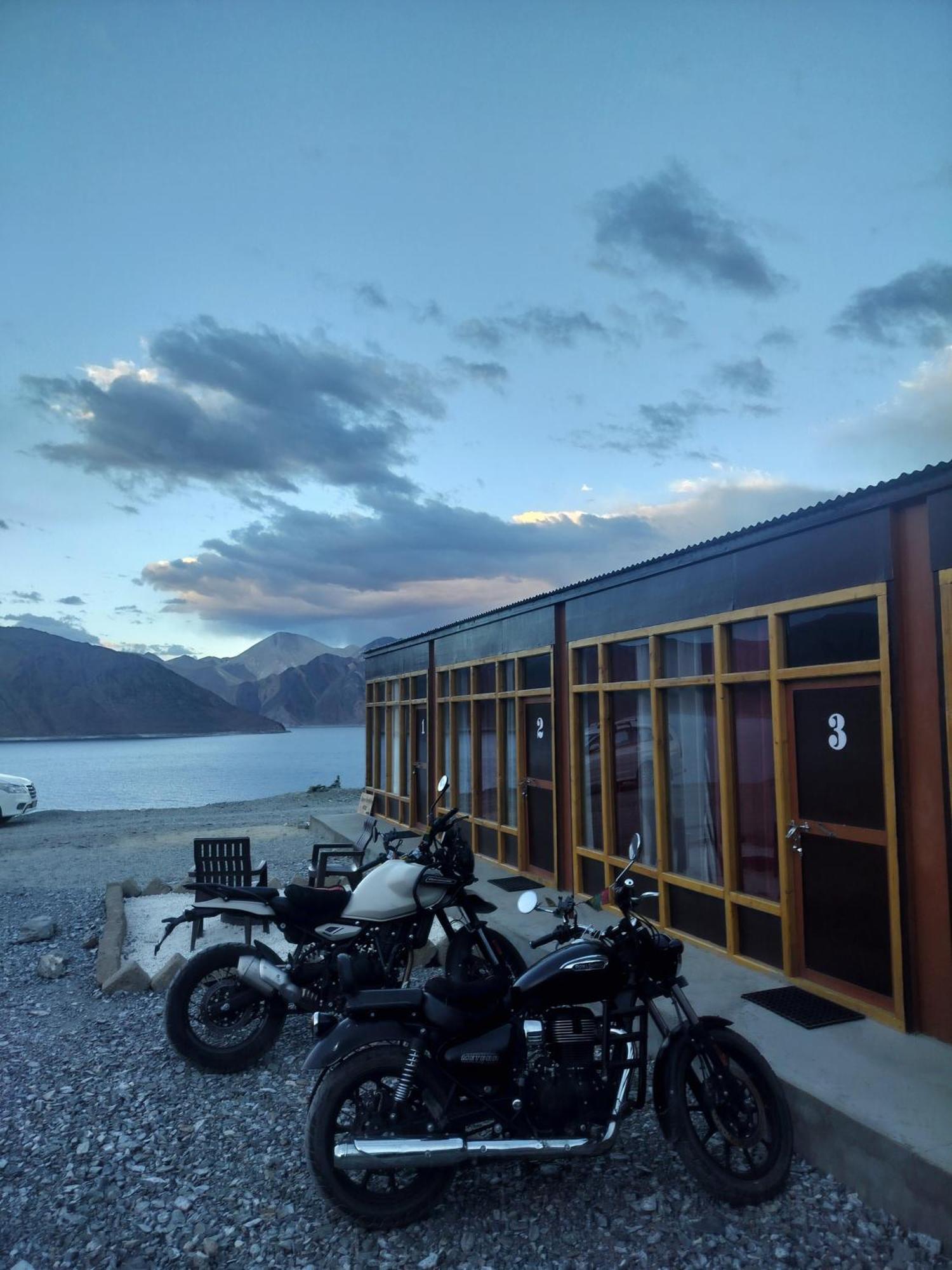 Ibex Spangri Cottage Lukung Buitenkant foto